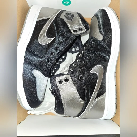 NIB Air Jordan 1 Retro High OG Satin Shadow - Picture 8 of 11